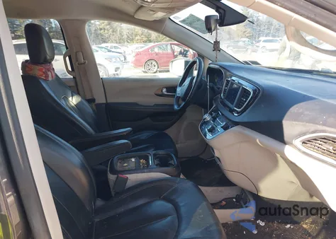 2018 Chrysler Pacifica Touring L из США, поврежденный, VIN 2C4RC1BG5JR290564